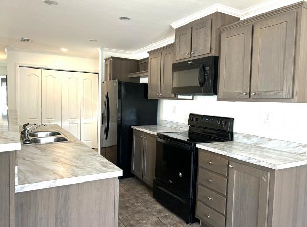 2020 Champion SIG3523B Mobile Home