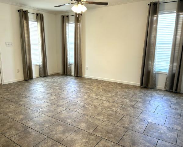 2020 Champion SIG3523B Mobile Home