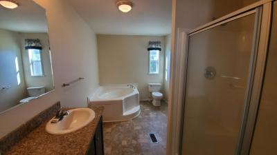 Photo 4 of 9 of home located at 5702 Angola Rd. #220 Toledo, OH 43615