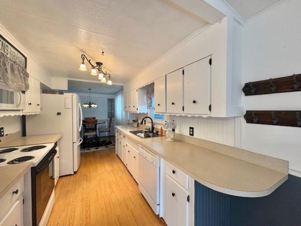 1983 N/A NA Mobile Home