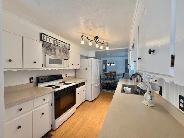 1983 N/A NA Mobile Home