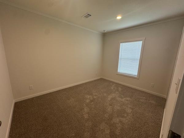 2026 Clayton 32DEV28563A (4br) Mobile Home