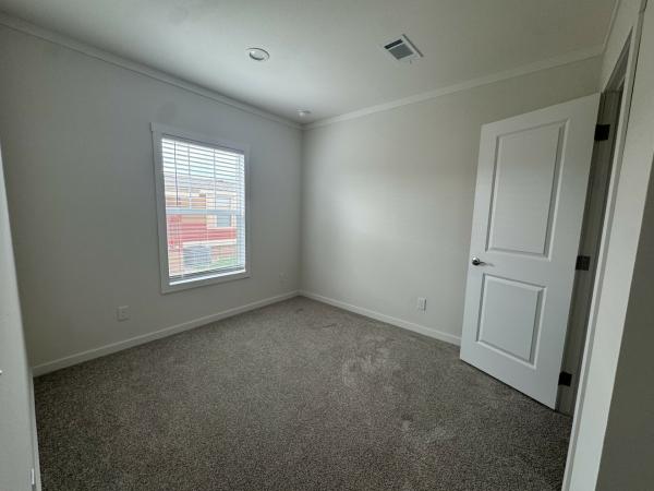 2026 Clayton 32DEV28563A (4br) Mobile Home