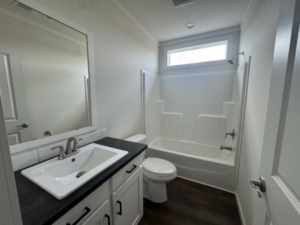 2026 Clayton 32DEV28563A (4br) Mobile Home