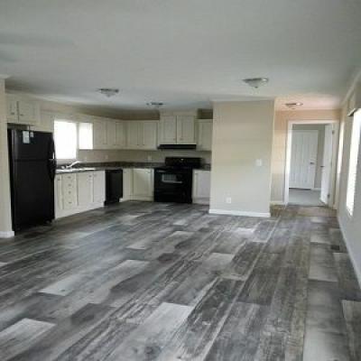 Mobile Home at 1612 Paradella Pl Lot 421 Jacksonville, FL 32221