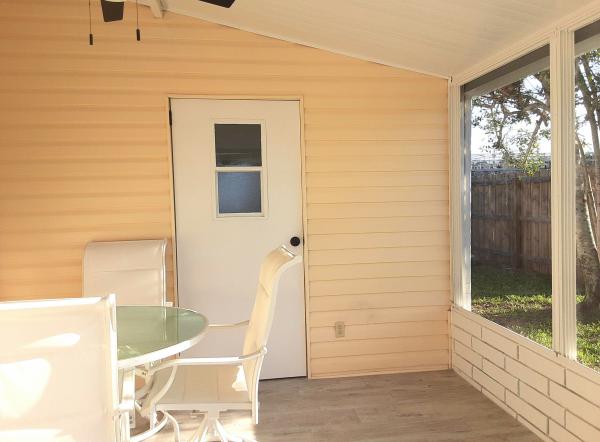 1986 Palm PH4467 Mobile Home