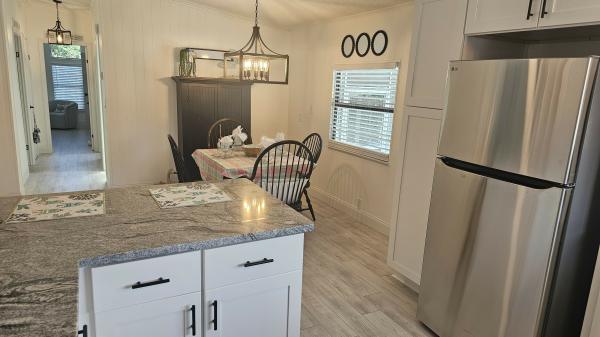 1986 Palm PH4467 Mobile Home