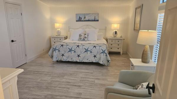 1986 Palm PH4467 Mobile Home