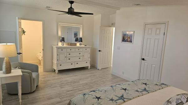 1986 Palm PH4467 Mobile Home