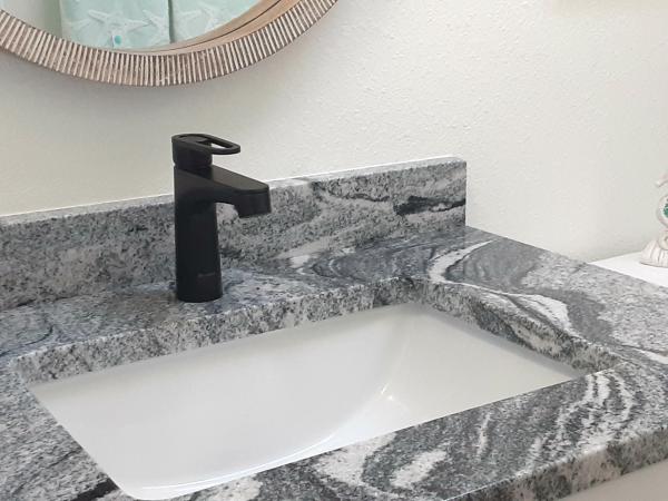 1986 Palm PH4467 Mobile Home