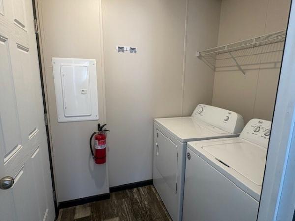 2020 Clayton 95PLH16663BH20 Mobile Home