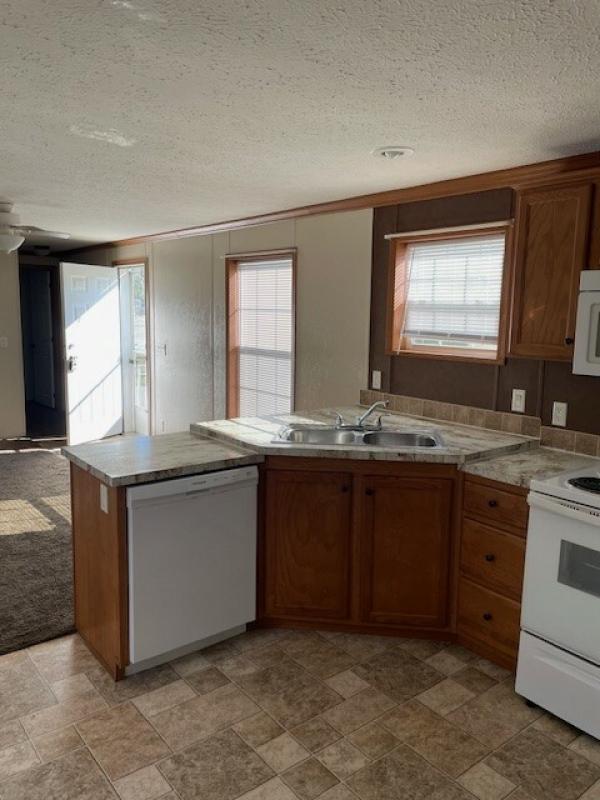 2015 Adventure 1662U  Home