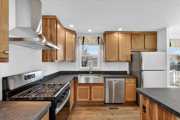 2025 Fairmont 729 430LE28563A  Home