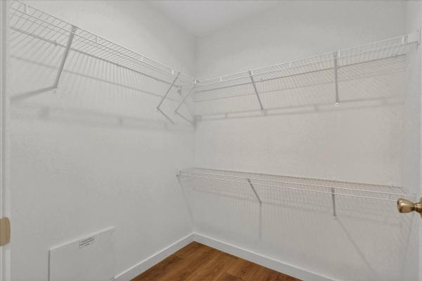 2025 Fairmont 729 430LE28563A  Home