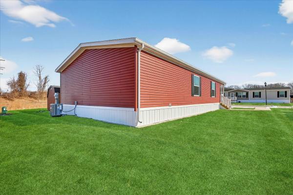 2025 Fairmont 729 430LE28563A  Home