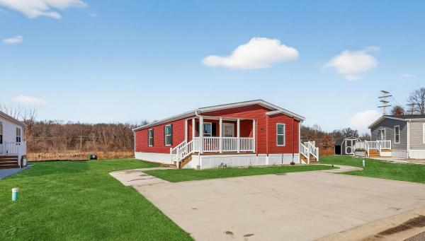 2025 Fairmont 729 430LE28563A  Home