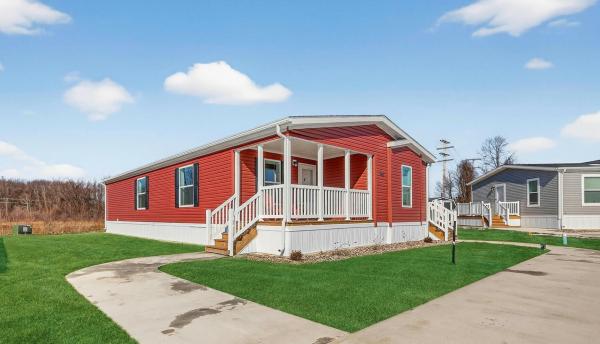 2025 Fairmont 729 430LE28563A  Home