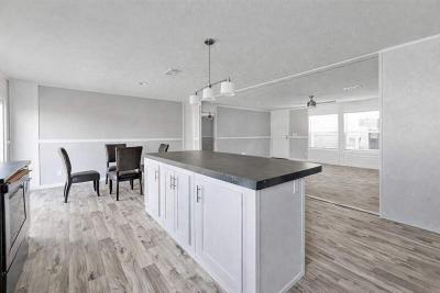 Photo 3 of 13 of home located at 1511 Honey Trail Glenn Heights, TX 75154
