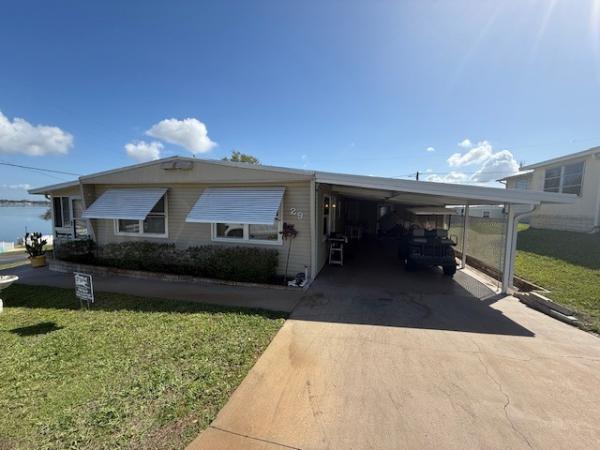 Photo 1 of 2 of home located at 29 Paradise Hill Drive Lake Placid, FL 33852