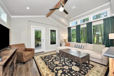 Photo 3 of 5 of home located at 264 Byrd Drive #1 Owens Cross Road, AL 35763