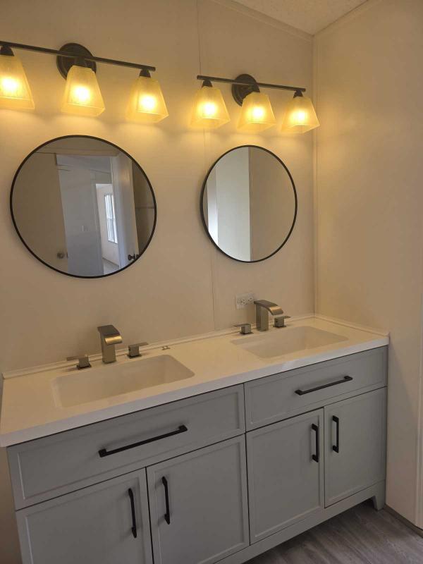 Photo 1 of 2 of home located at 813 Express Line Altavista, VA 24517