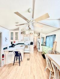 2001 CHIO Mobile Home