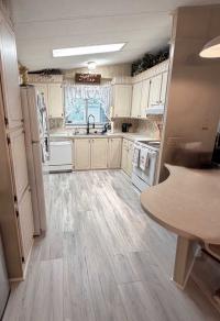 1984 AGE 45+ PARK Mobile Home