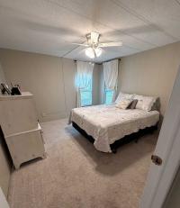 1984 AGE 45+ PARK Mobile Home