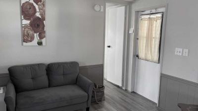 Photo 5 of 13 of home located at 944 Reynolds Road Lakeland, FL 33805