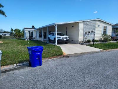 Photo 4 of 67 of home located at 8775 20th St Lot 235 Vero Beach, FL 32966