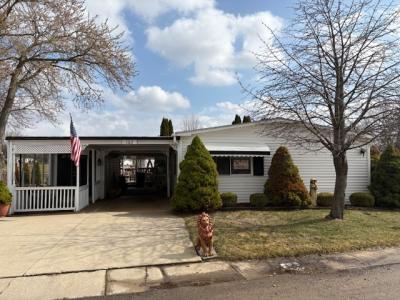Mobile Home at 102 Bobolink St Rochester Hills, MI 48309