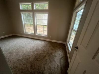 Photo 5 of 13 of home located at 2828 Powells Crk Pikeville, KY 41501
