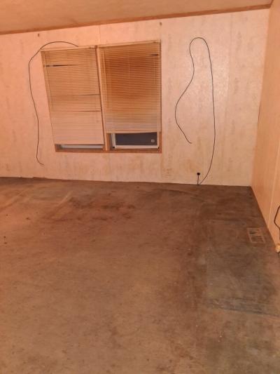 Photo 3 of 8 of home located at 103 Parkwood Drive Ashley, OH 43003