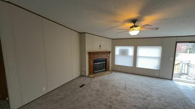 Photo 4 of 9 of home located at 7605 West 123rd Street S Oktaha, OK 74450