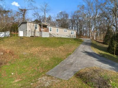 Mobile Home at 311 Spring St Clinton, TN 37716