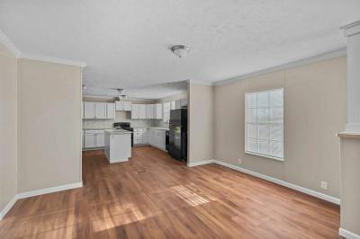 Photo 3 of 19 of home located at 311 Spring St Clinton, TN 37716