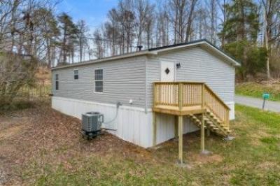 Photo 3 of 23 of home located at 323 Oak Grove Ln Sharps Chapel, TN 37866