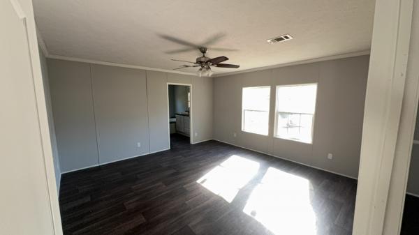 2015 SAVANNAH LIVING NICHOLAS Mobile Home For Sale