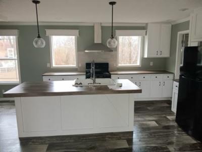 Photo 5 of 16 of home located at 229 Main Steet Bean Station, TN 37708