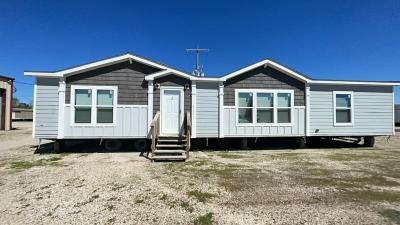 Photo 2 of 20 of home located at 41093 Highway 931 Gonzales, LA 70737