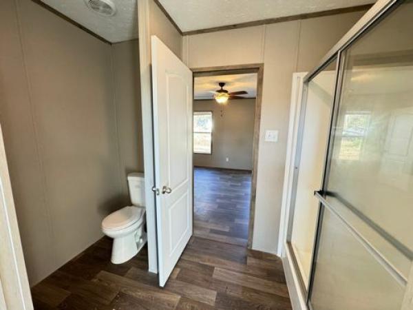 2022 FARMHOUSE BREEZE 72 Mobile Home For Sale