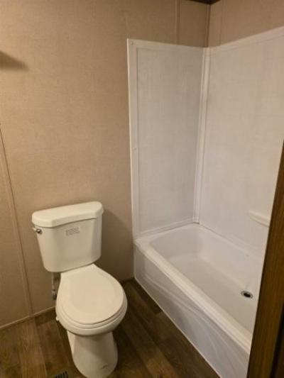 Mobile Home at 9 Hazel Ln Crossville, TN 38555