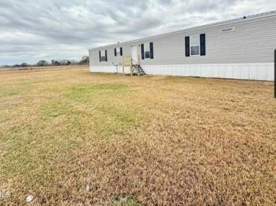 Photo 5 of 27 of home located at 9106 Leo Montet Ln Abbeville, LA 70510