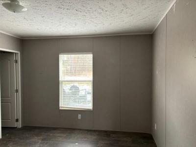 Photo 5 of 10 of home located at 513 E Beaver Creek D Knoxville, TN 37918