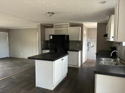 Photo 3 of 10 of home located at 513 E Beaver Creek D Knoxville, TN 37918