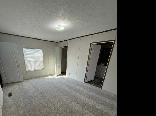 2018 22VRX1676 Mobile Home For Sale