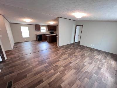 Photo 2 of 17 of home located at 482 Shelnutt Loop Phil Campbell, AL 35581