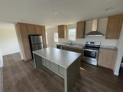 Mobile Home at 816 Us-68 Benton, KY 42025