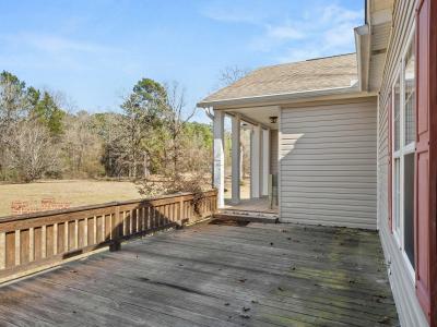 Photo 3 of 20 of home located at 425 Shiloh Rd Converse, LA 71419