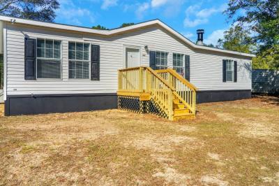 Photo 3 of 27 of home located at 447 Smith Rd Lot 17 Defuniak Springs, FL 32433